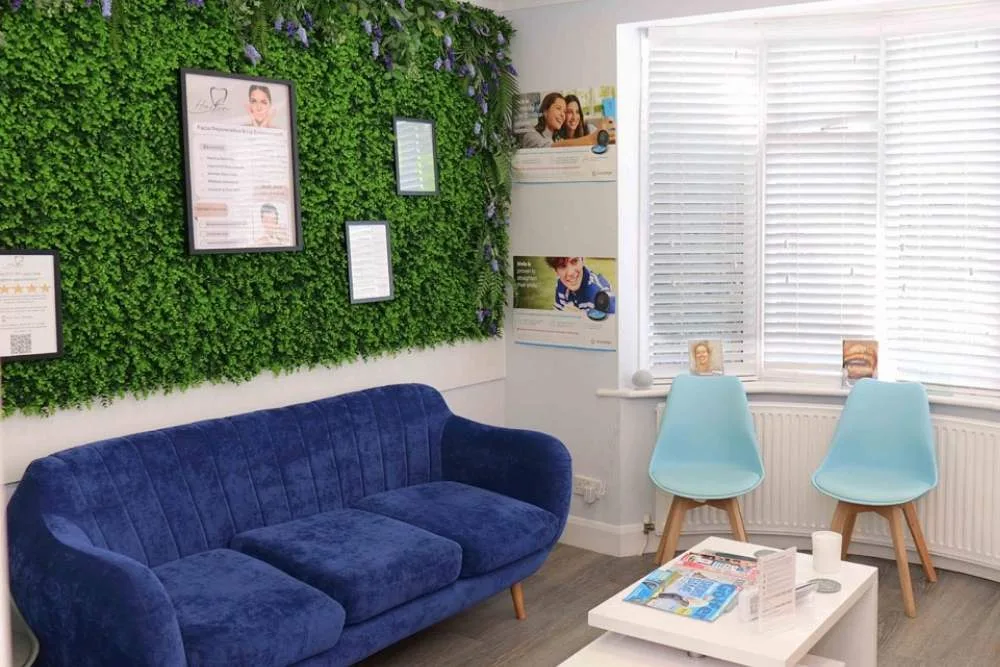 Composite bonding in Hornchurch: what you need to know about this popular dental treatment