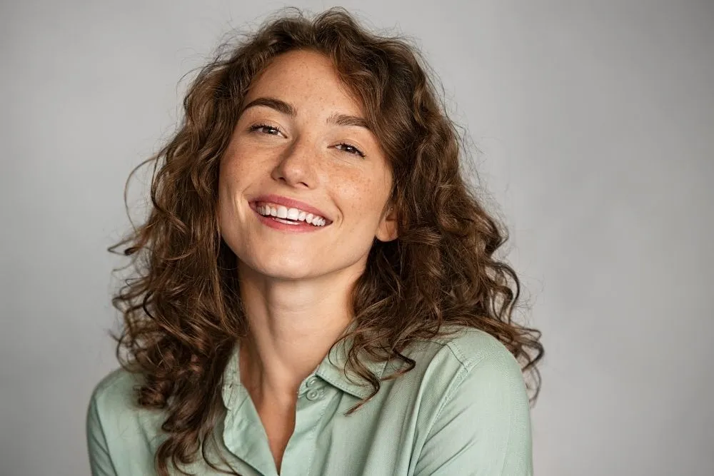 Veneers in Hornchurch: porcelain and composite options compared